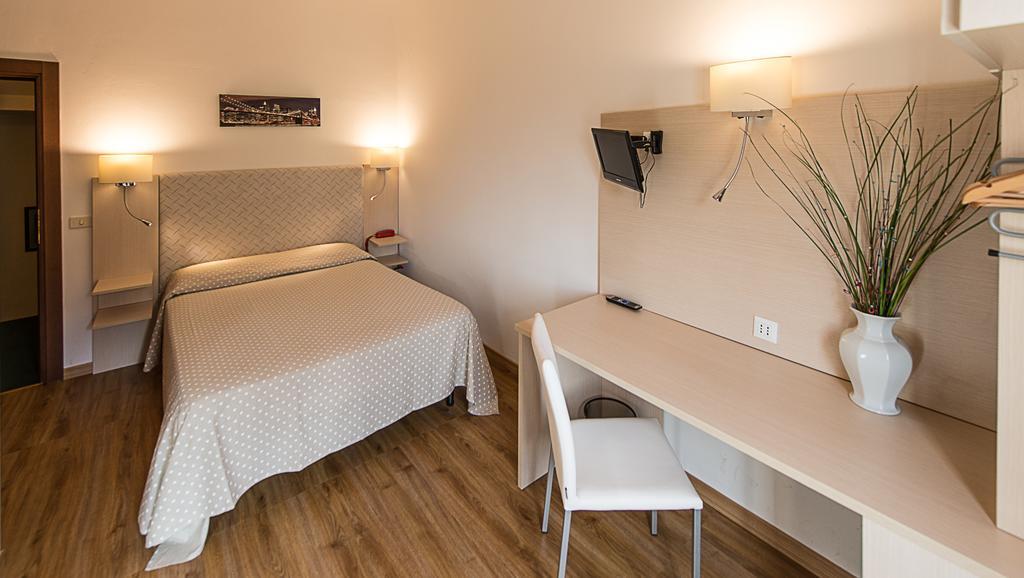 Ariston Hotel